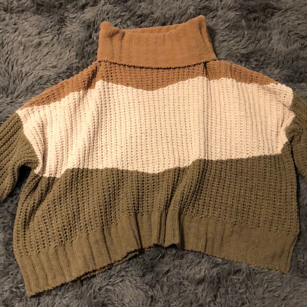 Super cute and Comfy turtleneck sweater